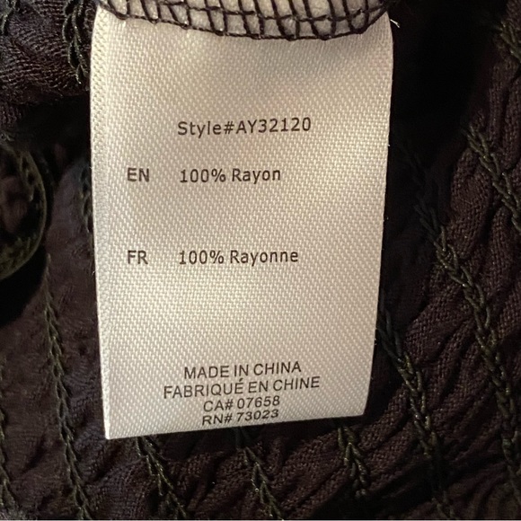 Heart and Hips Stretchy Cropped Top Size S NWT - Picture 16 of 16